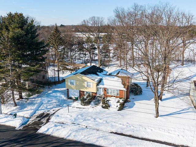 88 Basil Rd, Chicopee, MA 01020