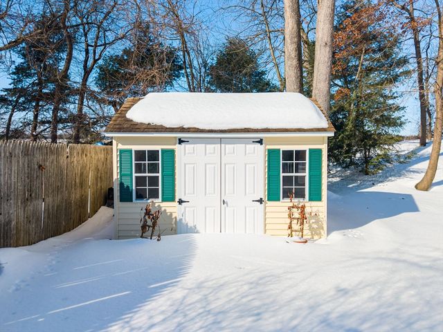 88 Basil Rd, Chicopee, MA 01020