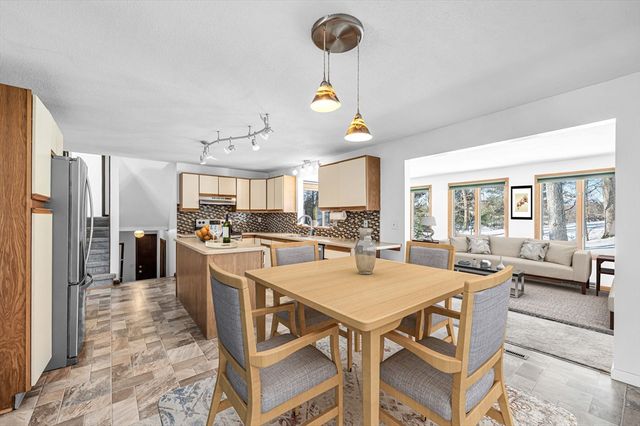 88 Basil Rd, Chicopee, MA 01020