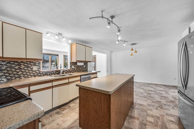 88 Basil Rd, Chicopee, MA 01020