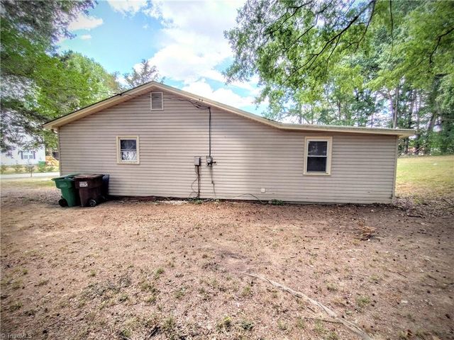 826 Graylyn Drive, High Point, NC 27263
