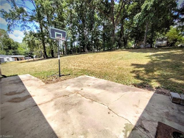 826 Graylyn Drive, High Point, NC 27263