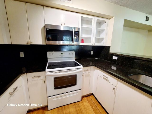 12112 St. Andrews Place 210, Miramar, FL 33025