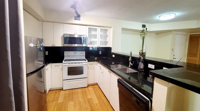 12112 St. Andrews Place 210, Miramar, FL 33025