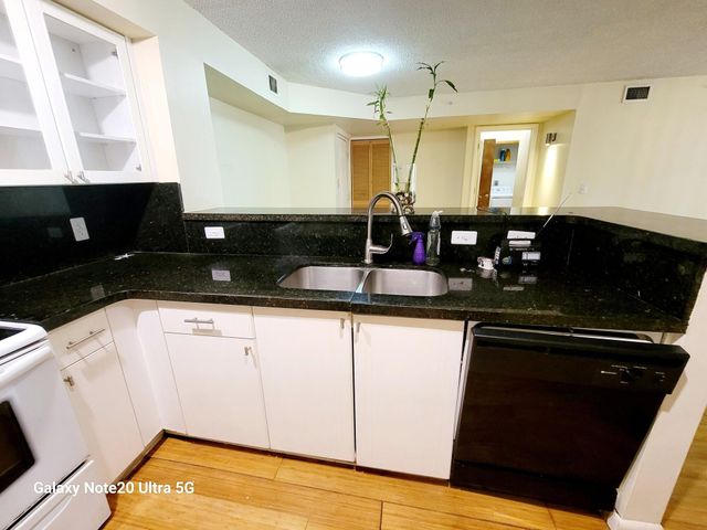 12112 St. Andrews Place 210, Miramar, FL 33025