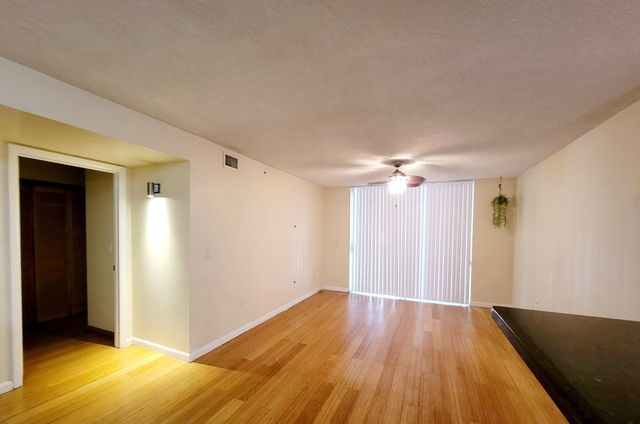 12112 St. Andrews Place 210, Miramar, FL 33025