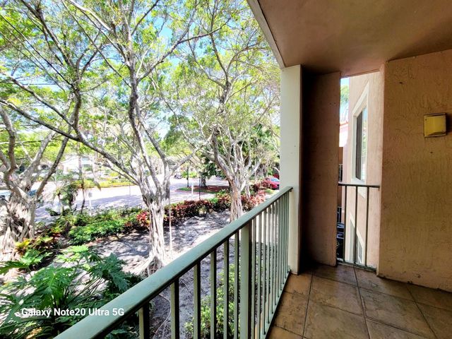 12112 St. Andrews Place 210, Miramar, FL 33025