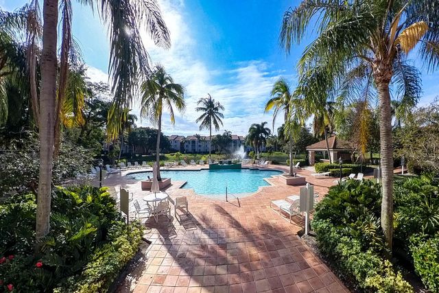 12112 St. Andrews Place 210, Miramar, FL 33025