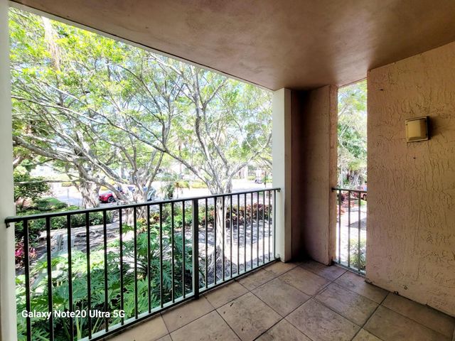 12112 St. Andrews Place 210, Miramar, FL 33025
