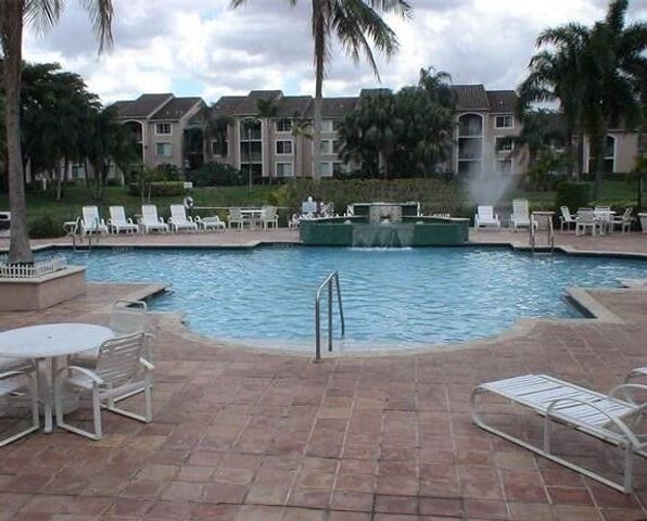 12112 St. Andrews Place 210, Miramar, FL 33025
