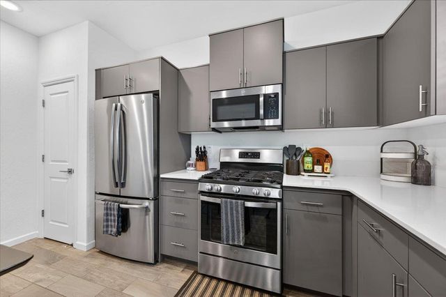 1956 Minarets Lane, Clovis, CA 93611