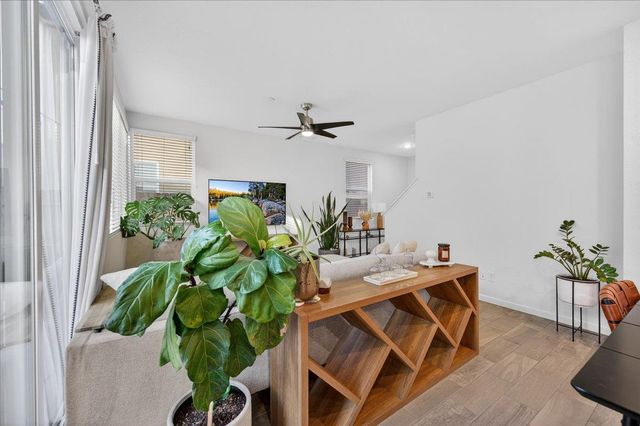 1956 Minarets Lane, Clovis, CA 93611