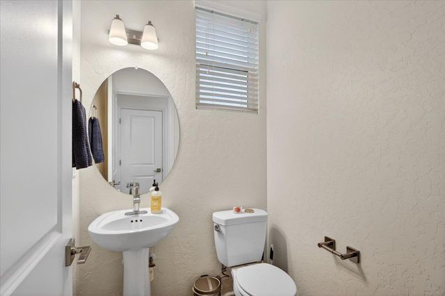 1956 Minarets Lane, Clovis, CA 93611