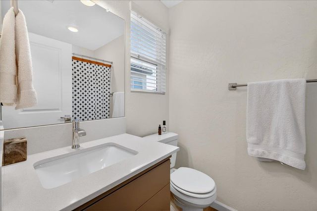 1956 Minarets Lane, Clovis, CA 93611