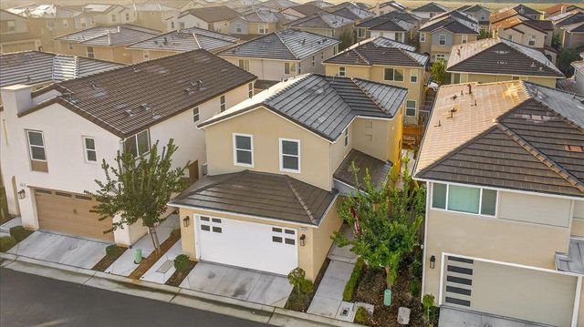 1956 Minarets Lane, Clovis, CA 93611