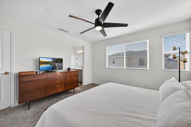 1956 Minarets Lane, Clovis, CA 93611