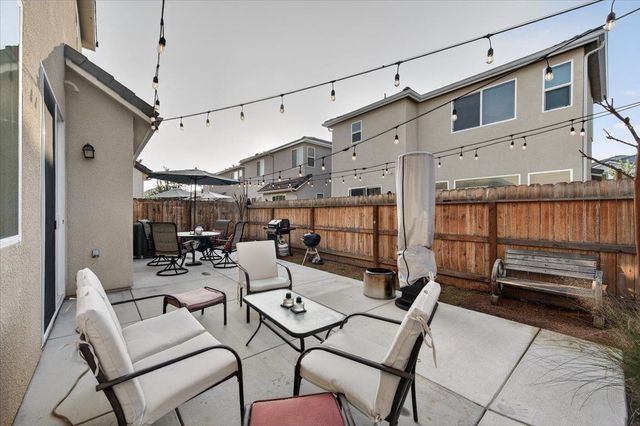 1956 Minarets Lane, Clovis, CA 93611