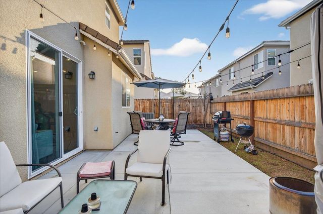 1956 Minarets Lane, Clovis, CA 93611