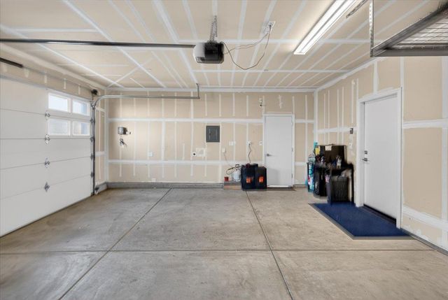 1956 Minarets Lane, Clovis, CA 93611