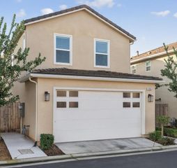 1956 Minarets Lane, Clovis, CA 93611