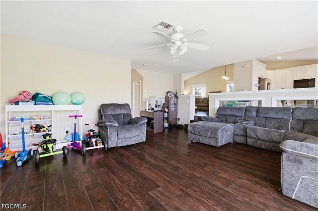 12421 Eagle Pointe CIR, Fort Myers, FL 33913