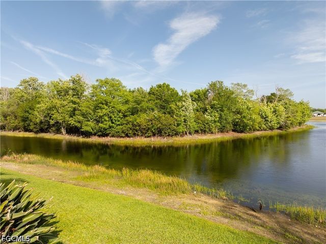 12421 Eagle Pointe CIR, Fort Myers, FL 33913