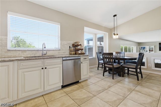 12421 Eagle Pointe CIR, Fort Myers, FL 33913