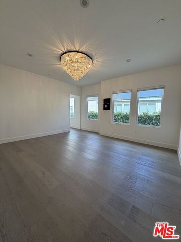 15122 Morrison Street, Sherman Oaks, CA 91403