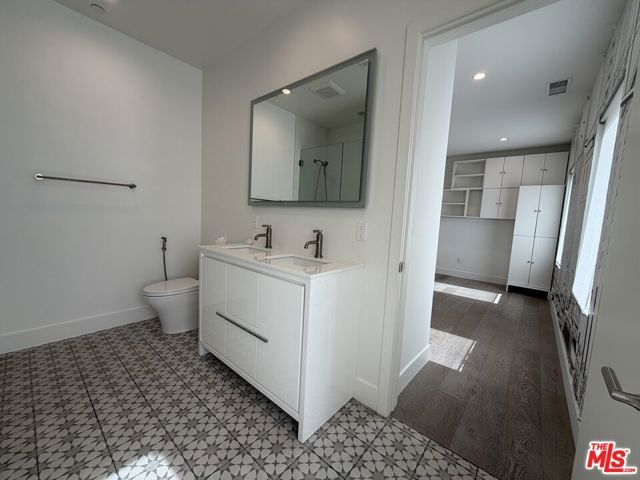 15122 Morrison Street, Sherman Oaks, CA 91403