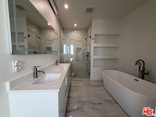 15122 Morrison Street, Sherman Oaks, CA 91403