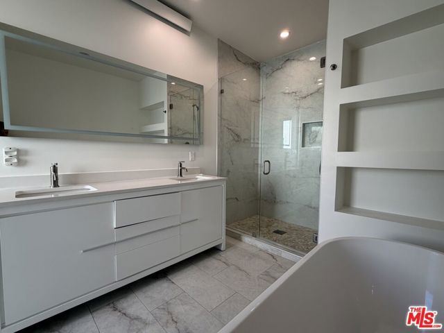 15122 Morrison Street, Sherman Oaks, CA 91403