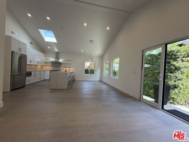 15122 Morrison Street, Sherman Oaks, CA 91403