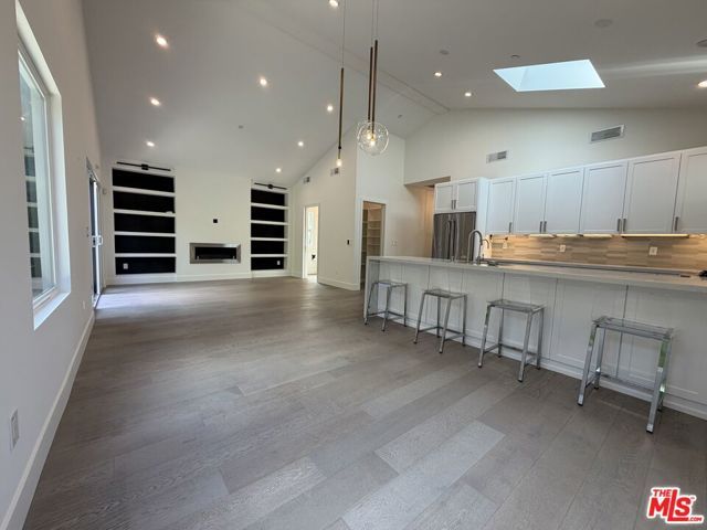 15122 Morrison Street, Sherman Oaks, CA 91403
