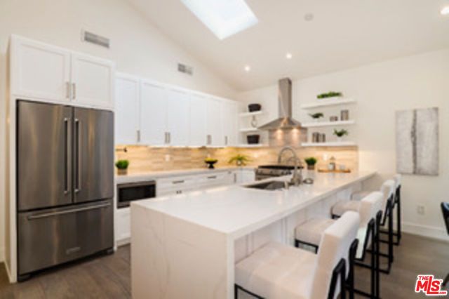 15122 Morrison Street, Sherman Oaks, CA 91403