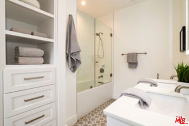 15122 Morrison Street, Sherman Oaks, CA 91403