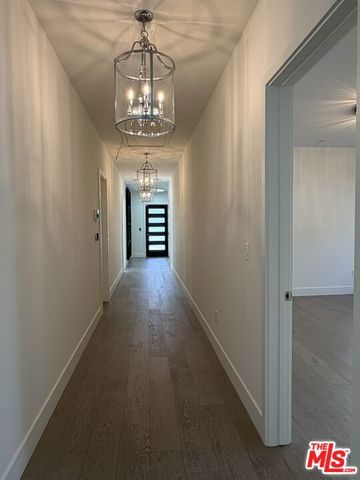 15122 Morrison Street, Sherman Oaks, CA 91403