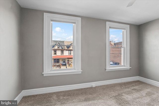 212 CHESTNUT ST, Lebanon, PA 17042