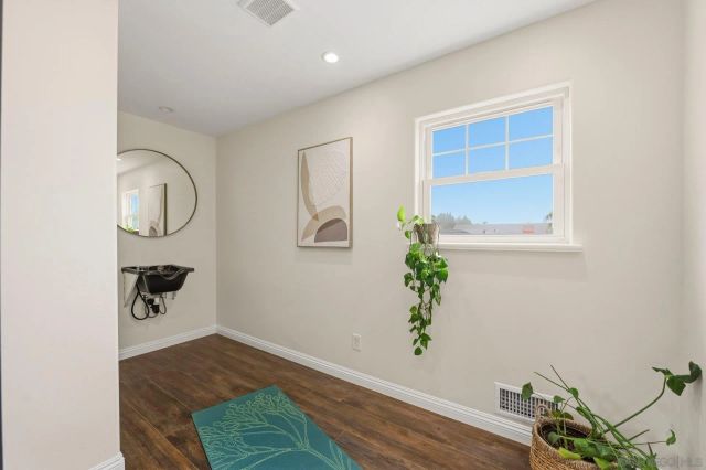 981 Robin Ct., San Marcos, CA 92078