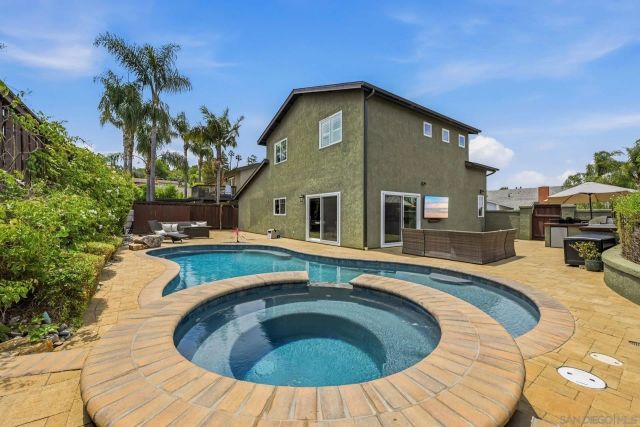 981 Robin Ct., San Marcos, CA 92078