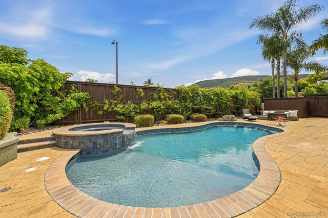 981 Robin Ct., San Marcos, CA 92078