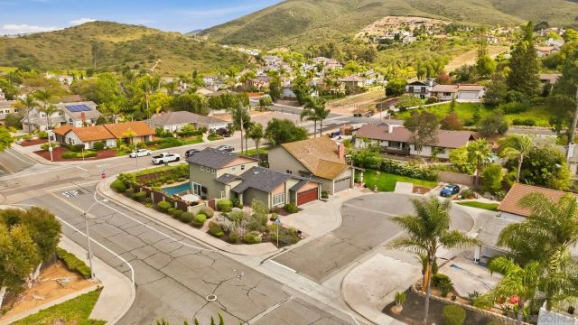 981 Robin Ct., San Marcos, CA 92078