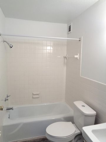 1205 Victoria Street 312, Fairmont, MN 56031