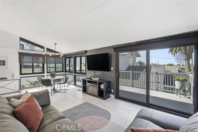 729 N Juanita, Redondo Beach, CA 90277