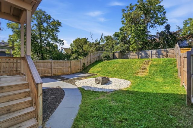 3315 Bevis Avenue, Cincinnati, OH 45207