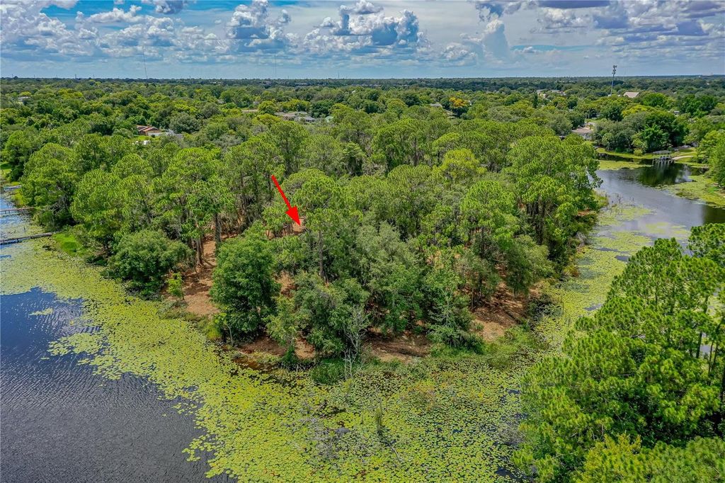 Image 8 of property listing at TWIN OAK STREET, Deltona, FL 32725