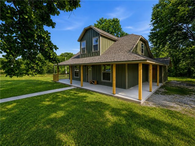 308 Flickinger Street, Sulphur Springs, AR 72768