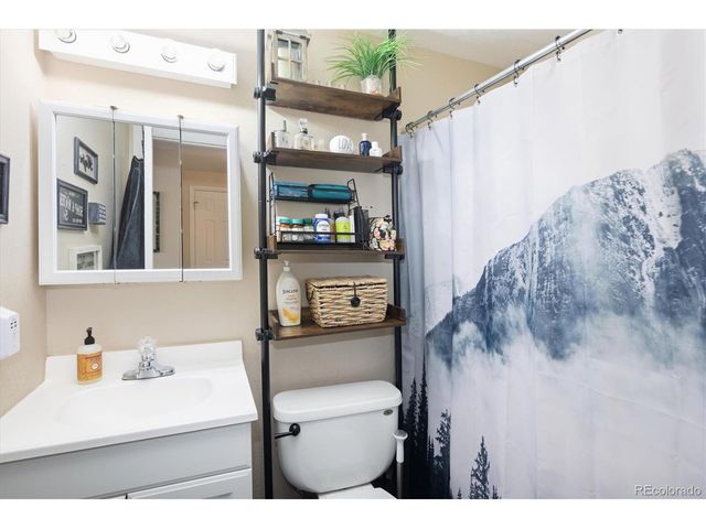 7700 W Glasgow Pl 15B, Littleton, CO 80128