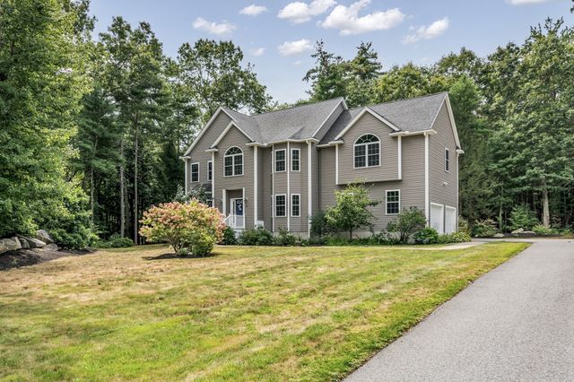 3 Ava Ln, Tyngsborough, MA 01879