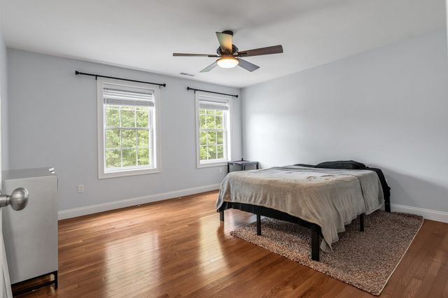 3 Ava Ln, Tyngsborough, MA 01879
