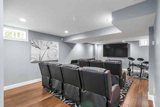 3 Ava Ln, Tyngsborough, MA 01879